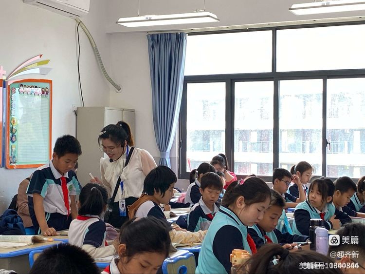 集思广益提实效 同课异构绽光彩——记海南师范大学附属小学语文送教教研活动