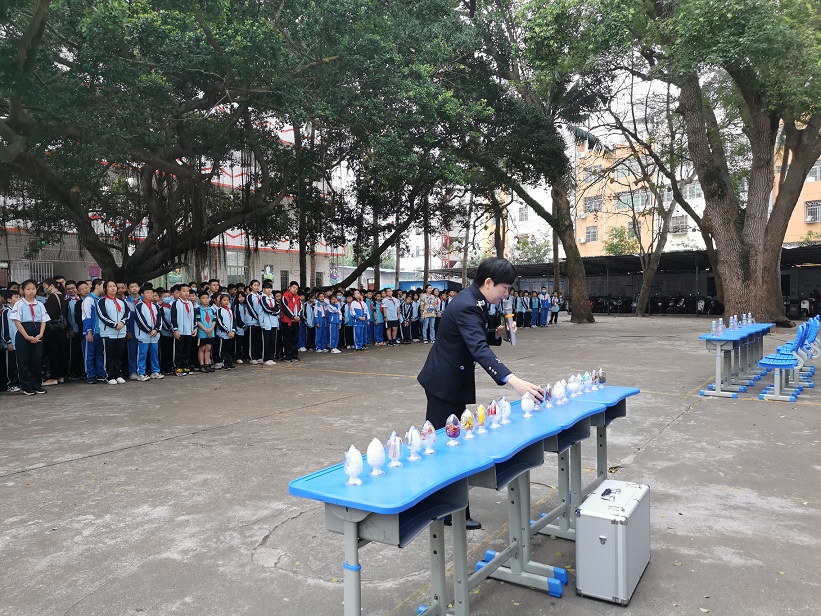 校海南师范大学实验小学“蒲公英”禁毒宣讲团宣讲点授牌仪式暨禁毒宣讲进园活动