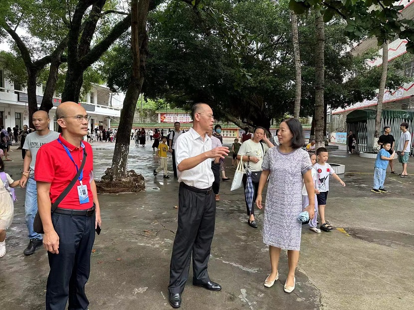 海南师范大学基础教育集团总主任兼总督学一行莅临海师附小检查指导开学工作